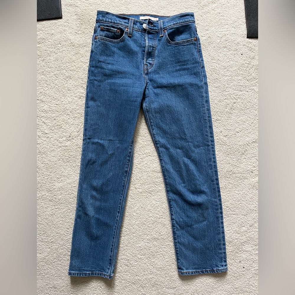 Levi’s Wedgie Straight Jean - Stonewash 💙
